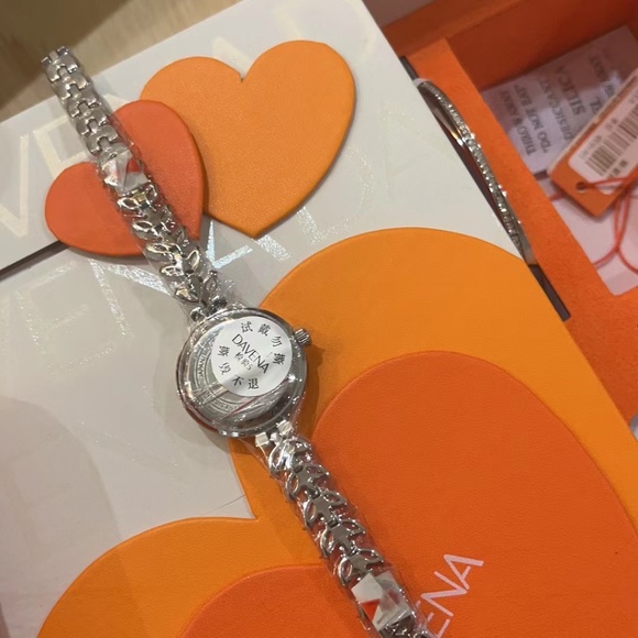 Ladies Watch WORKS!